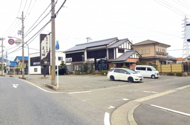 和歌山県新宮市の魚、寿司の前田、駐車場